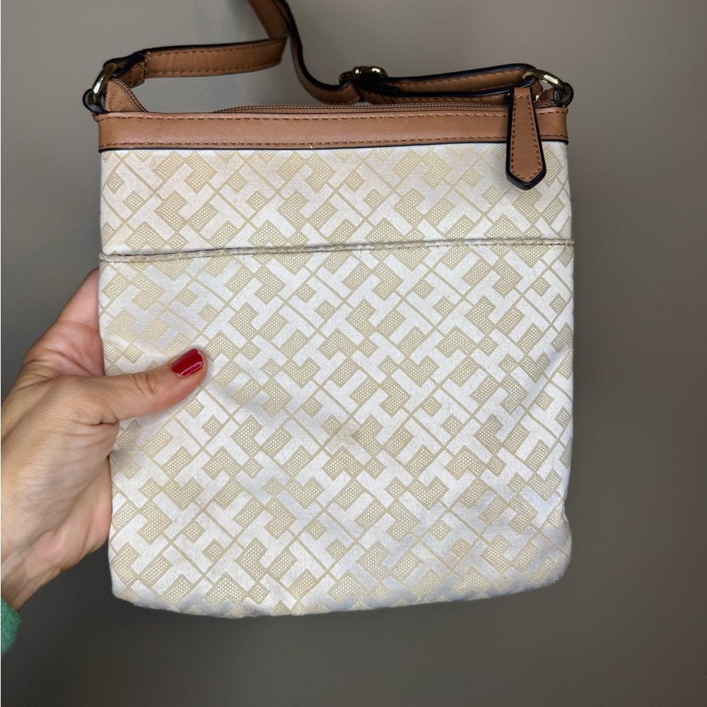 Tommy‎ Hilfiger Cream & Brown Crossbody Bag with Logo Plaque - Picture 4 of 6